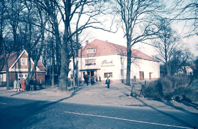 Park-Lichtspiele Burgdamm; Bremerhavener Heerstr. 21/29 (Burgdamm); Foto: 1958