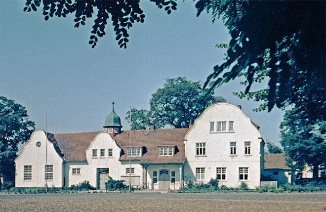 Biermanns Pferdestall, Auf dem Hohen Ufer 124 (St. Magnus); Foto: 1970