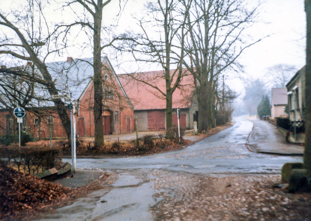 Hof Schütte, Ecke Auf dem hohen Ufer / Billungstraße, St. Magnus, 1985, Foto: August Rohlfs